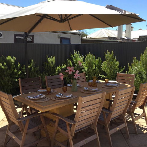 Gainsborough Cottage - Goulburn Accommodation 1