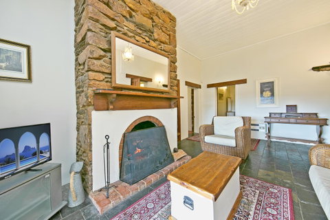 Vineyard Cottage BnB - Goulburn Accommodation 14
