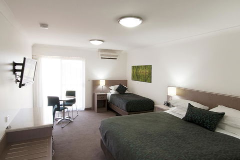 Loxton Community Hotel Motel - Goulburn Accommodation 12