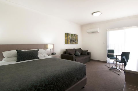 Loxton Community Hotel Motel - Goulburn Accommodation 14