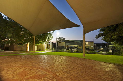 Loxton Community Hotel Motel - Goulburn Accommodation 7