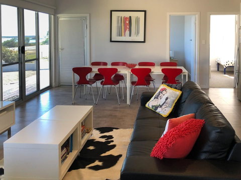 Beachview - Goulburn Accommodation 9