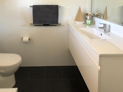 Beachview - Goulburn Accommodation 23