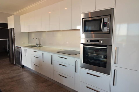 Beachview - Goulburn Accommodation 12