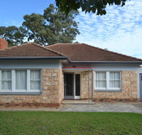 Prospect Holiday House - Goulburn Accommodation