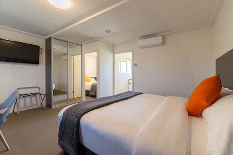 Mick O\'Sheas - Goulburn Accommodation 14
