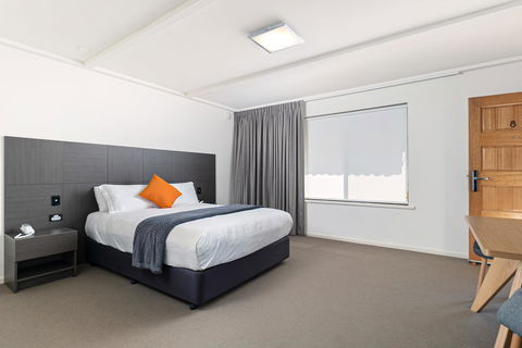 Mick O\'Sheas - Goulburn Accommodation 4