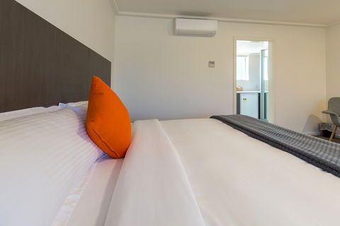 Mick O\'Sheas - Goulburn Accommodation 15