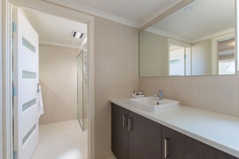 Mick O\'Sheas - Goulburn Accommodation 28