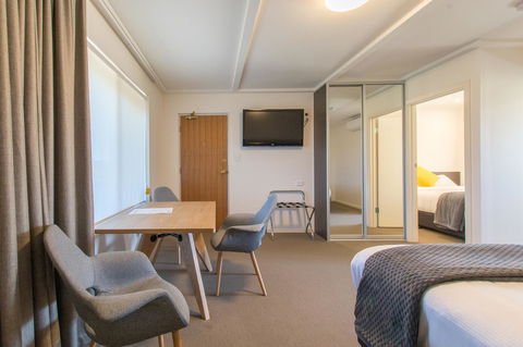 Mick O\'Sheas - Goulburn Accommodation 5