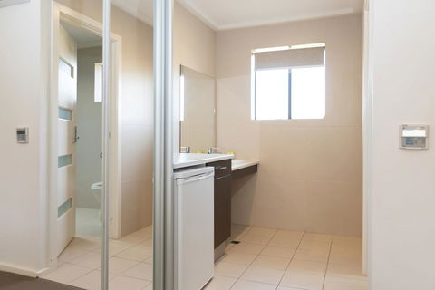 Mick O\'Sheas - Goulburn Accommodation 3