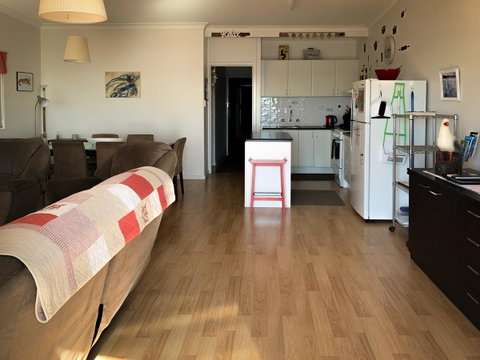 Seascape - Goulburn Accommodation 8