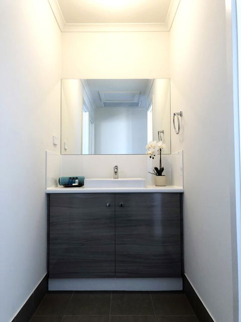 Villa Canto - Goulburn Accommodation 9