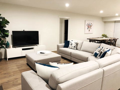 Villa Canto - Goulburn Accommodation 5