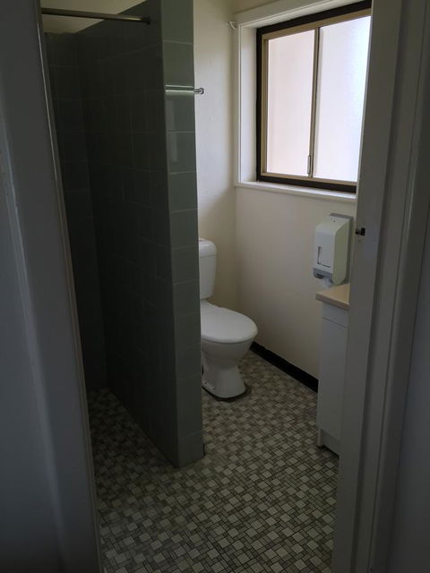 Blue Lake Motel - Goulburn Accommodation 2
