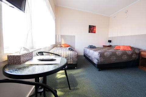Blue Lake Motel - Goulburn Accommodation 15