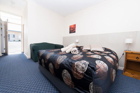 Blue Lake Motel - Goulburn Accommodation 13
