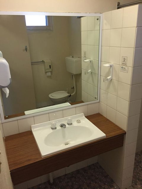 Blue Lake Motel - Goulburn Accommodation 28