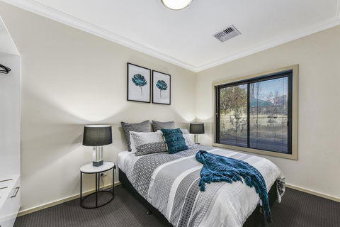 Accommodation On Lansell 2 - Goulburn Accommodation 9