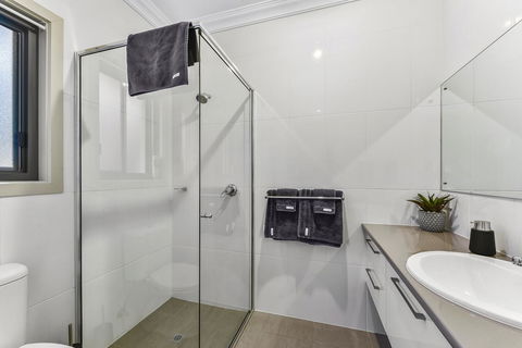 Accommodation On Lansell 2 - Goulburn Accommodation 5