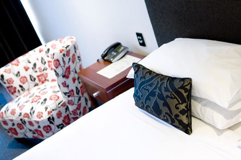The Commodore - Goulburn Accommodation 34