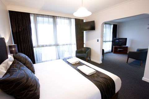 The Commodore - Goulburn Accommodation 33