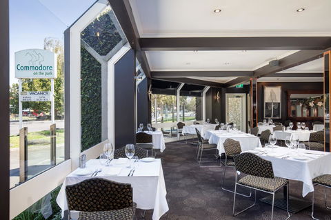 The Commodore - Goulburn Accommodation 2