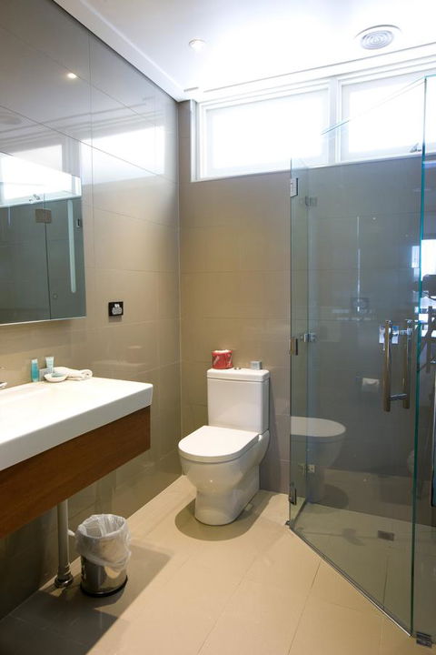 The Commodore - Goulburn Accommodation 36
