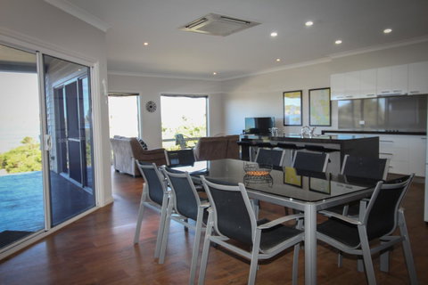 Waterfront On Osprey - Goulburn Accommodation 4
