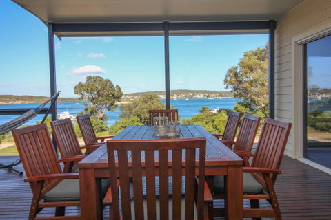 Waterfront On Osprey - Goulburn Accommodation 20