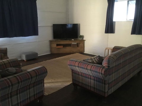 35 Trevena Road - Goulburn Accommodation 3