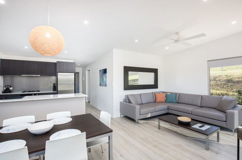 Blue Lake Holiday Park - Goulburn Accommodation 24