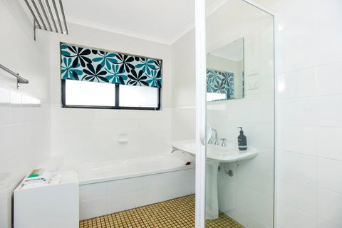 Red Door - Goulburn Accommodation 7