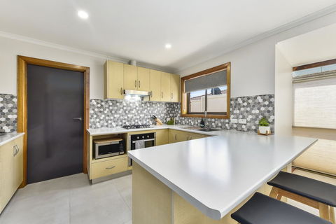 City Four Apartment - Goulburn Accommodation 1