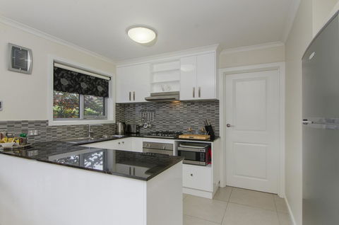 City One Apartment - Goulburn Accommodation 2