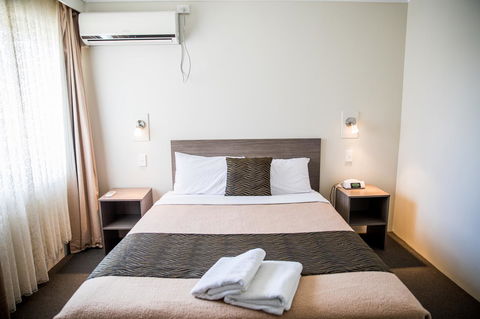 Lilac City Motor Inn & Steakhouse - Goulburn Accommodation 10