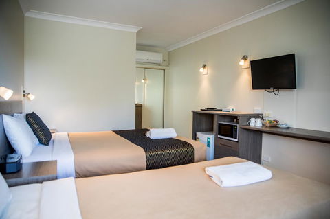 Lilac City Motor Inn & Steakhouse - Goulburn Accommodation 5