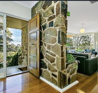 Stunning house with beautiful entertainment area - Goulburn Accommodation