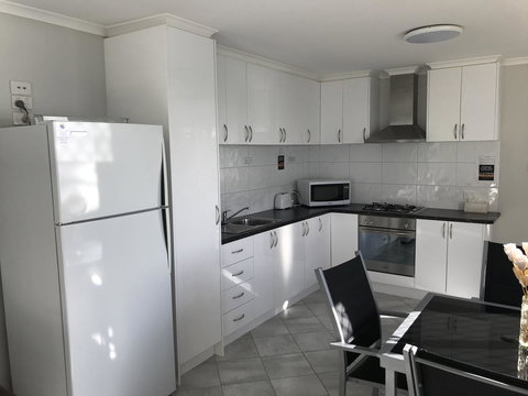 Beachside & Jetty View Apartment 6 - Captain\'s Apt - Goulburn Accommodation 19