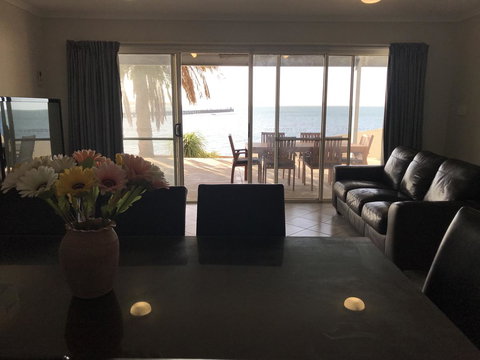 Beachside & Jetty View Apartment 6 - Captain\'s Apt - Goulburn Accommodation 31