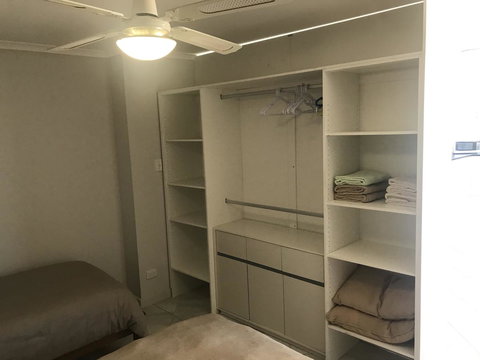 Beachside & Jetty View Apartment 6 - Captain\'s Apt - Goulburn Accommodation 3