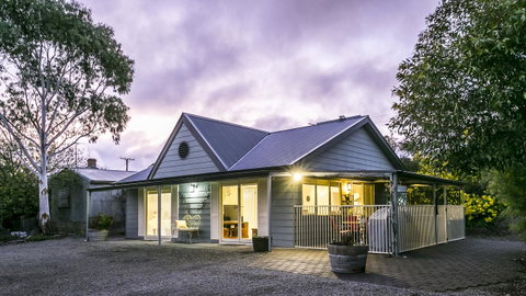 One Tree Bed And Breakfast - Goulburn Accommodation 0