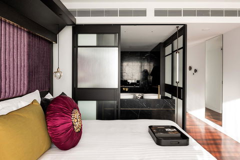 QT Perth - Goulburn Accommodation 32