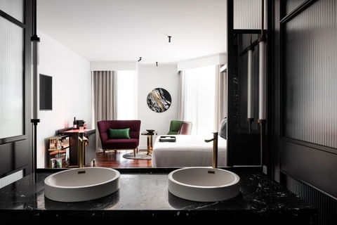 QT Perth - Goulburn Accommodation 27