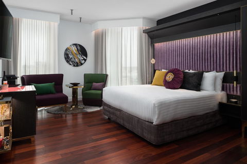 QT Perth - Goulburn Accommodation 25