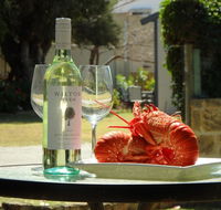 Lazy Lobster Holiday Units  Chalets - Goulburn Accommodation