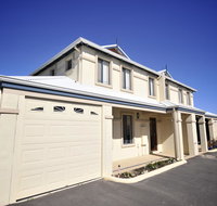 Palm Beach Manor - Goulburn Accommodation