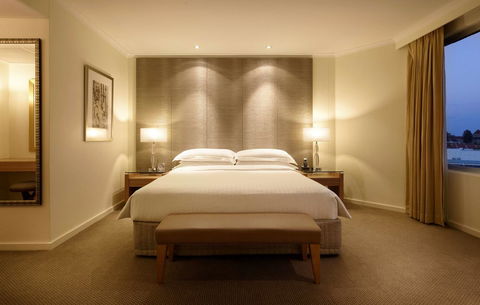Residence On Langley Park - Goulburn Accommodation 8