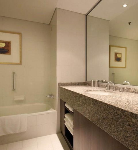 Residence On Langley Park - Goulburn Accommodation 4