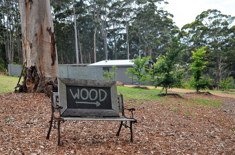 The Floating Forest - Goulburn Accommodation 11